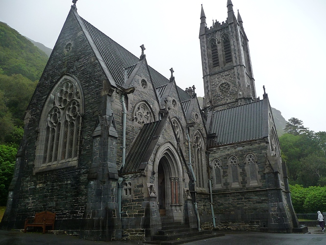Neo-gothic_church_at_Kylemore